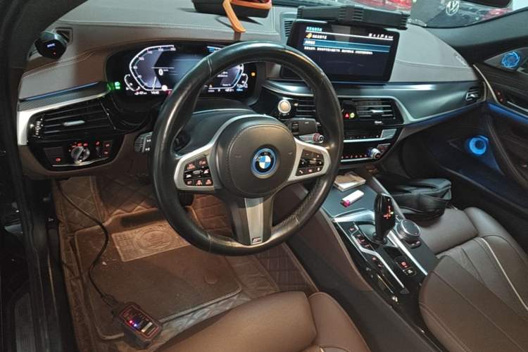Used BMW 5 Series New Energy 2022 535Le Pioneer Edition M Sport Package Center Console
