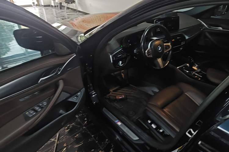 Used BMW 5 Series New Energy 2022 Second Facelift 535Le Pioneer Edition M Sport Package Driver Seat