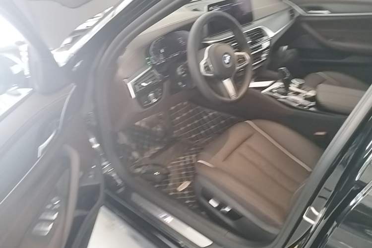 Used BMW 5 Series New Energy 2022 Restyled 535Le M Sport Package Driver Seat