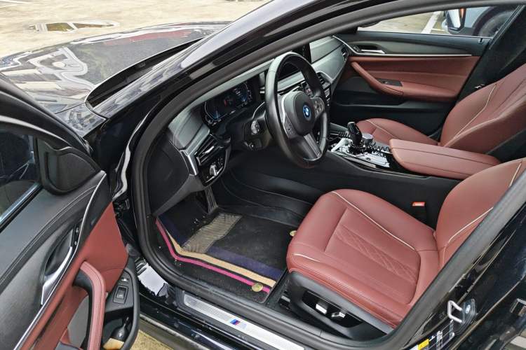 Used BMW 5 Series New Energy 2022 Restyled 535Le M Sport Package Driver Seat