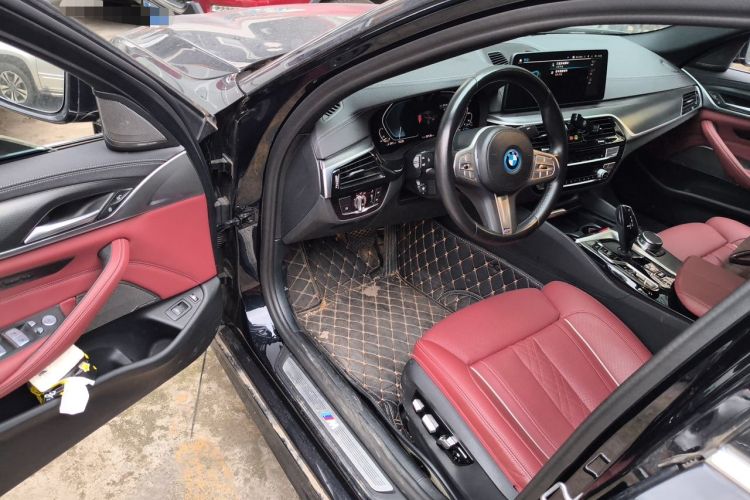 Used BMW 5 Series New Energy 2022 Restyled 535Le Pioneer Edition M Sport Package Driver Seat