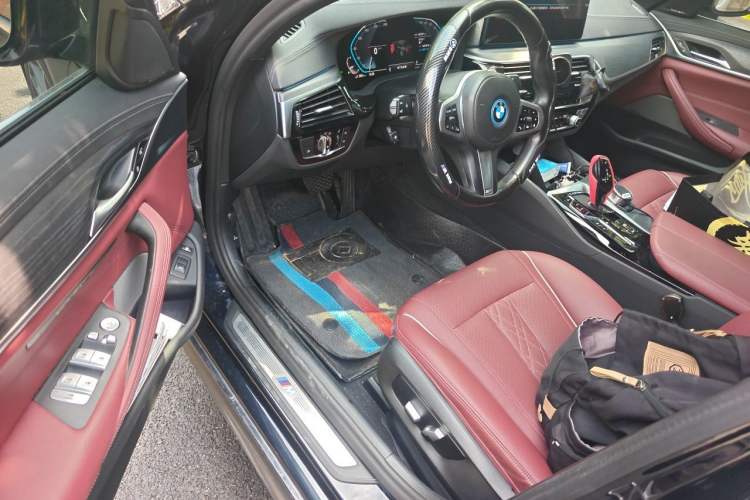 Used BMW 5 Series New Energy 2022 Restyled 535Le M Sport Package Driver Seat