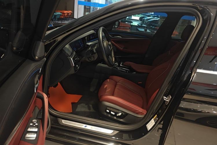 Used BMW 5 Series New Energy 2022 535Le Pioneer Edition M Sport Package Driver Seat
