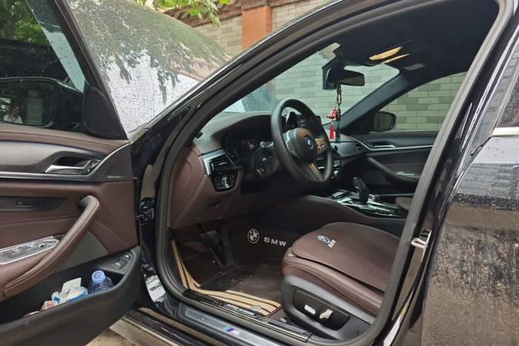 Used BMW 5 Series New Energy 2022 Restyled 535Le M Sport Package Driver Seat
