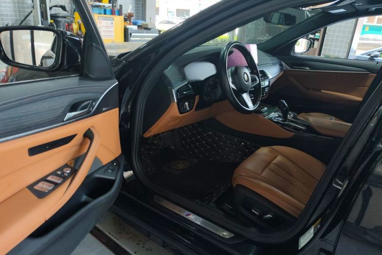 Used BMW 5 Series New Energy 2022 535Le M Sport Package Driver Seat