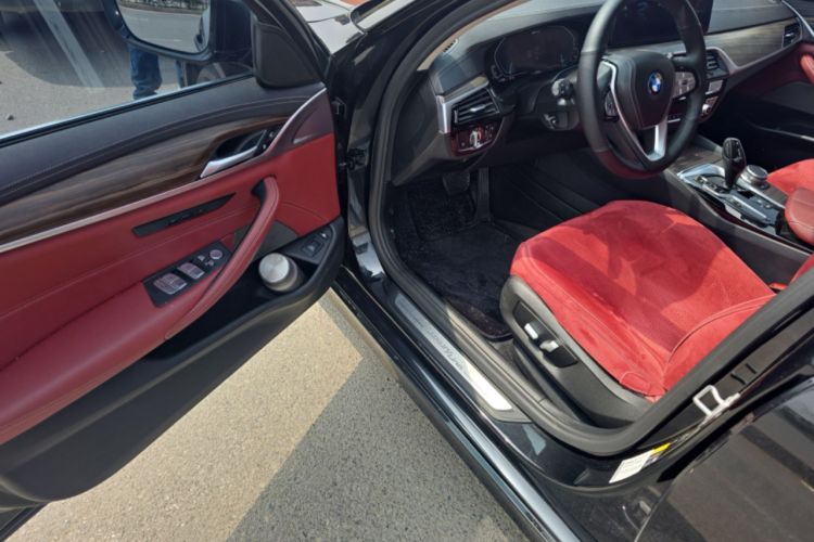 Used BMW 5 Series New Energy 2022 Updated Version 535Le Luxury Package Driver Seat