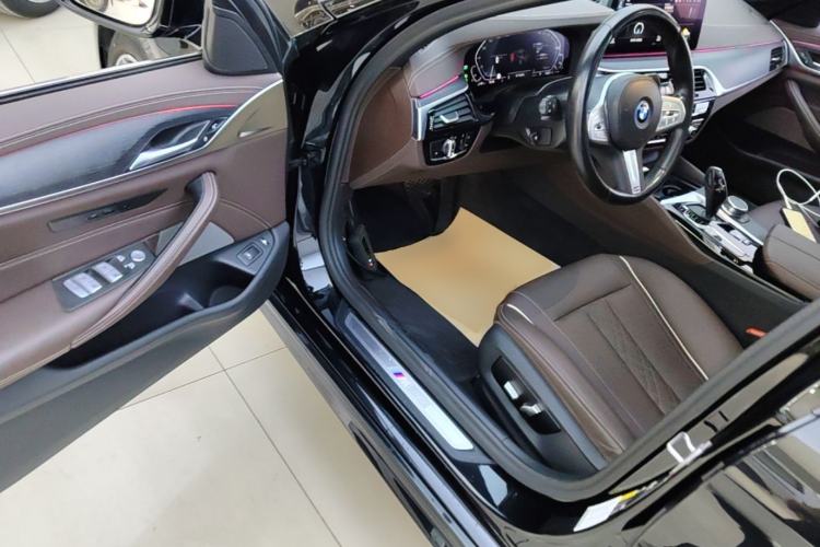 Used BMW 5 Series New Energy 2022 Restyled 535Le M Sport Package Driver Seat