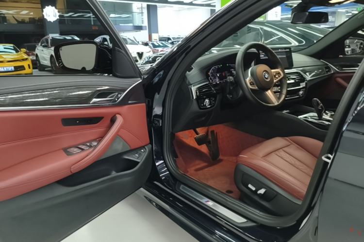 Used BMW 5 Series New Energy 2022 Restyled 535Le M Sport Package Driver Seat