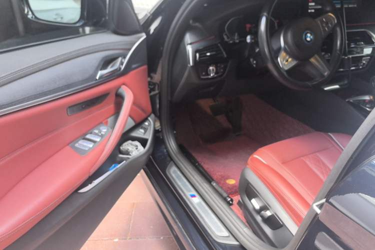 Used BMW 5 Series New Energy 2022 Second Facelift 535Le M Sport Package Driver Seat