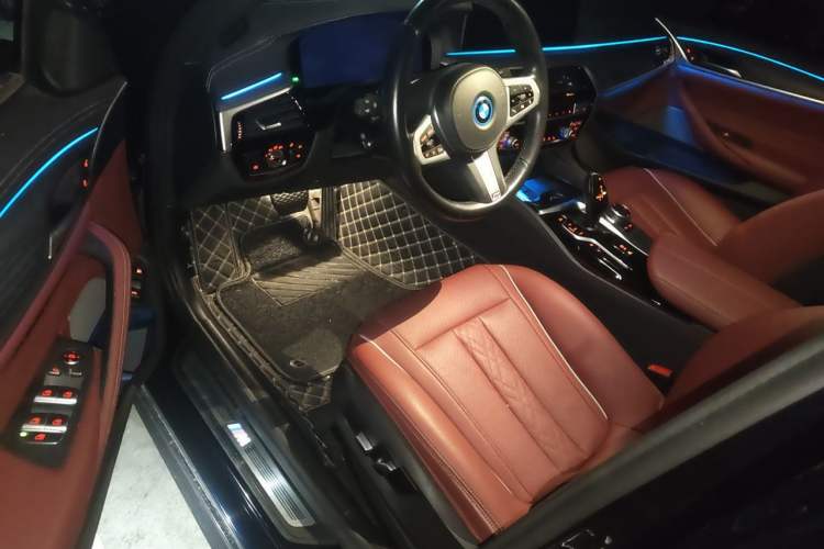 Used BMW 5 Series New Energy 2022 Updated Version 535Le Luxury Package Driver Seat