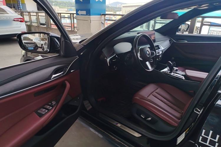 Used BMW 5 Series New Energy 2022 Restyled 535Le M Sport Package Driver Seat