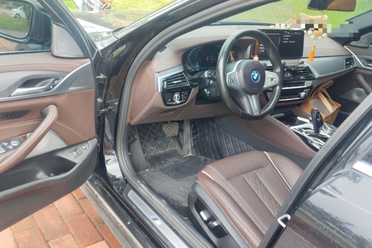 Used BMW 5 Series New Energy 2022 Second Facelift 535Le M Sport Package Driver Seat
