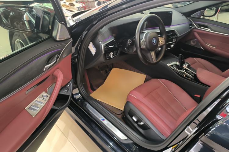 Used BMW 5 Series New Energy 2022 Second Facelift 535Le M Sport Package Driver Seat