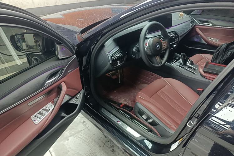 Used BMW 5 Series New Energy 2022 Second Facelift 535Le M Sport Package Driver Seat