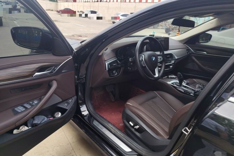 Used BMW 5 Series New Energy 2022 Updated Version 535Le Luxury Package Driver Seat