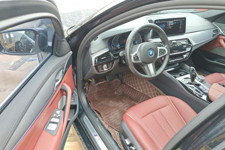 Used BMW 5 Series New Energy 2022 Restyled 535Le M Sport Package Driver Seat