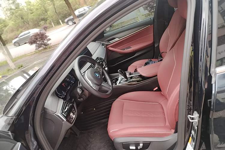 Used BMW 5 Series New Energy 2022 Second Facelift 535Le M Sport Package Driver Seat
