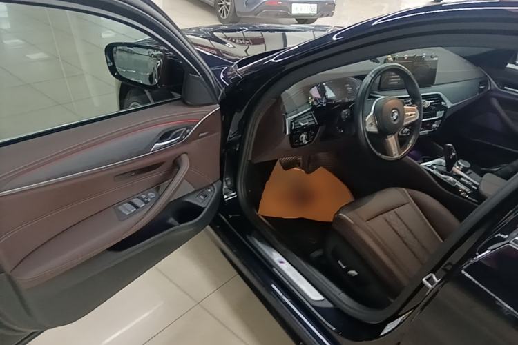 Used BMW 5 Series New Energy 2022 Restyled 535Le M Sport Package Driver Seat