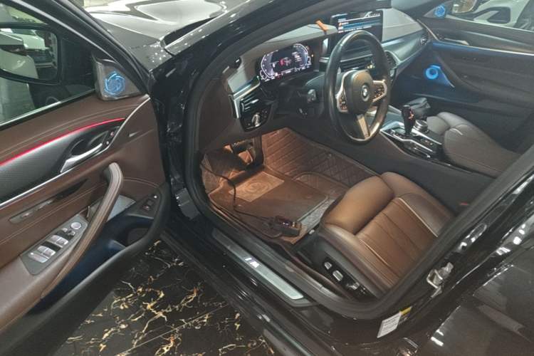 Used BMW 5 Series New Energy 2022 535Le Pioneer Edition M Sport Package Driver Seat