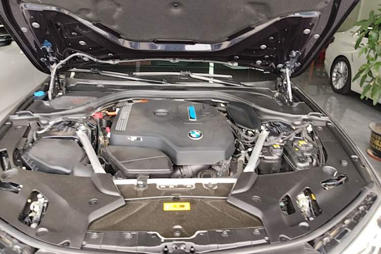 Used BMW 5 Series New Energy 2022 Restyled 535Le M Sport Package Engine Bay