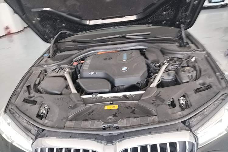 Used BMW 5 Series New Energy 2022 Restyled 535Le M Sport Package Engine Bay