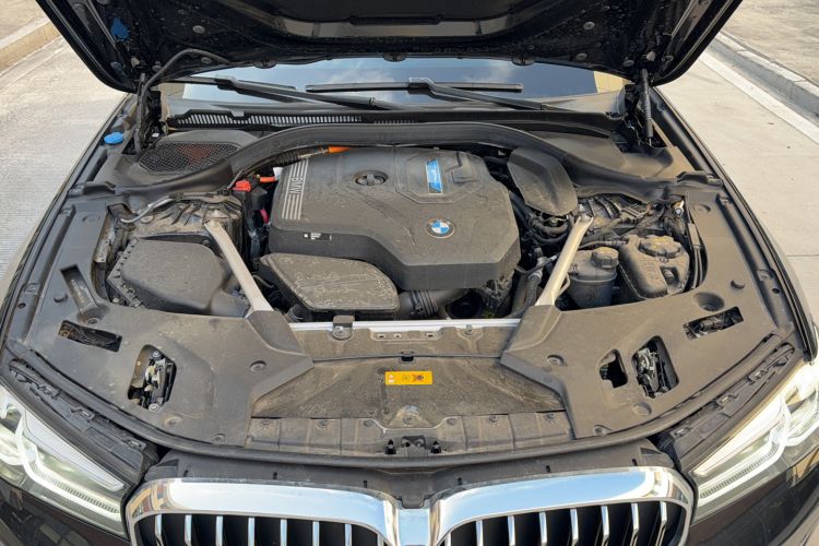 Used BMW 5 Series New Energy 2022 Second Facelift 535Le Luxury Package Engine Bay