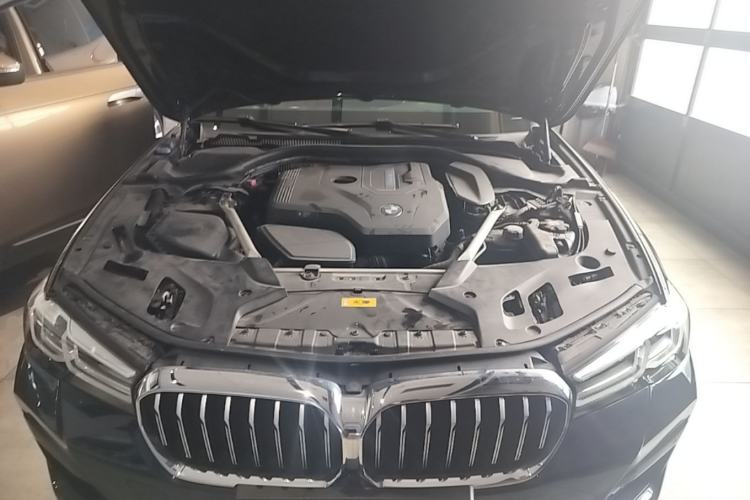 Used BMW 5 Series New Energy 2022 Restyled 535Le M Sport Package Engine Bay