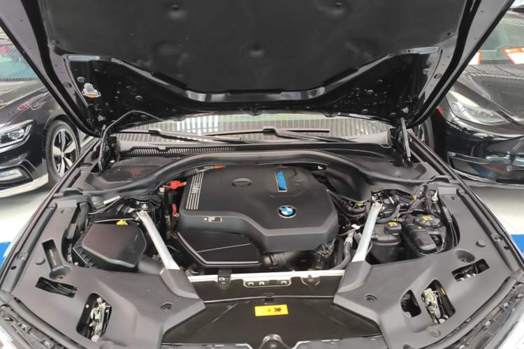 Used BMW 5 Series New Energy 2022 Updated Version 535Le Luxury Package Engine Bay