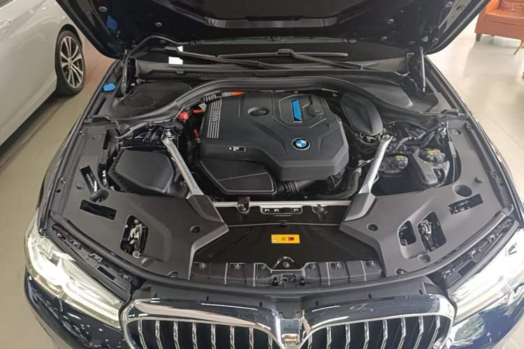 Used BMW 5 Series New Energy 2022 Second Facelift 535Le Luxury Package Engine Bay
