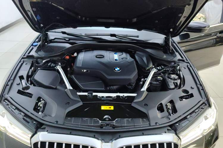 Used BMW 5 Series New Energy 2022 Restyled 535Le M Sport Package Engine Bay