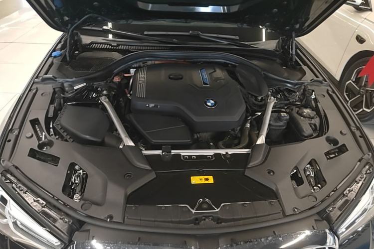 Used BMW 5 Series New Energy 2022 Restyled 535Le M Sport Package Engine Bay