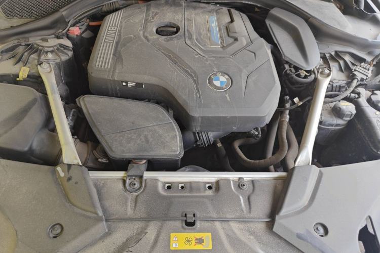 Used BMW 5 Series New Energy 2022 Updated Version 535Le Luxury Package Engine Bay