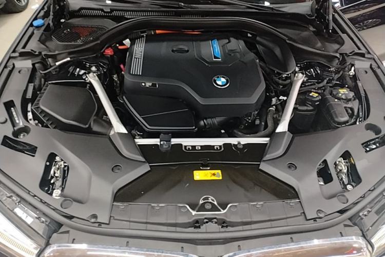 Used BMW 5 Series New Energy 2022 535Le Pioneer Edition M Sport Package Engine Bay