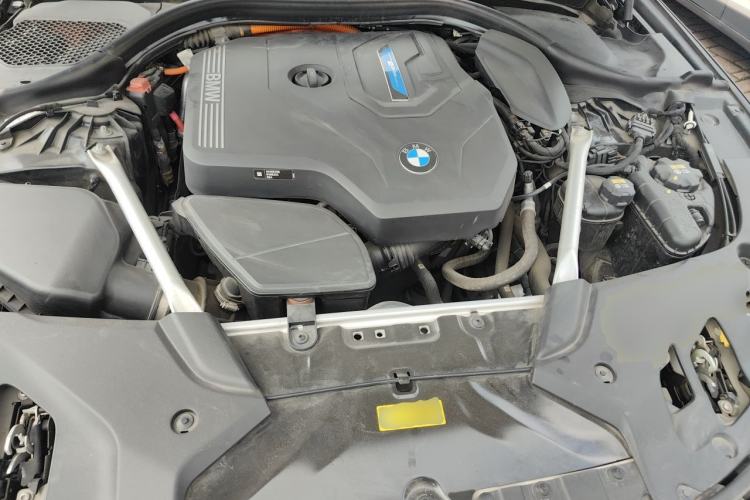 Used BMW 5 Series New Energy 2022 535Le Luxury Package Engine Bay