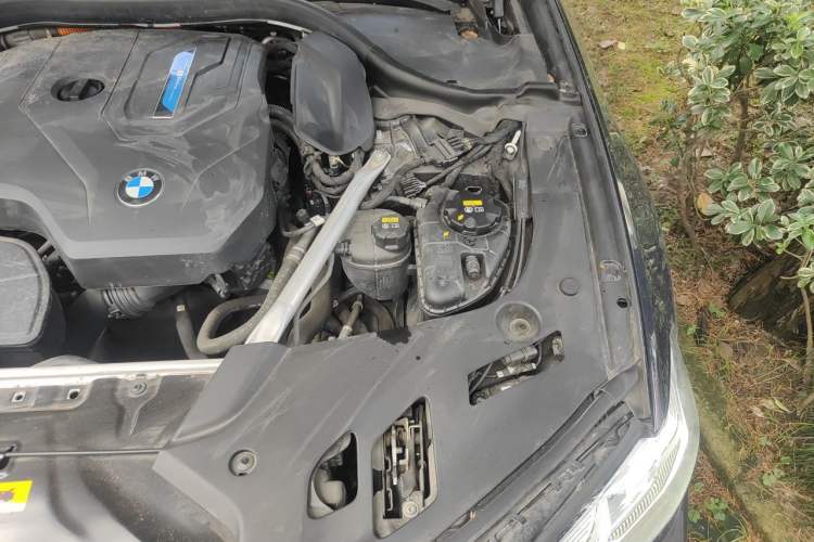 Used BMW 5 Series New Energy 2022 535Le M Sport Package Engine Bay Left