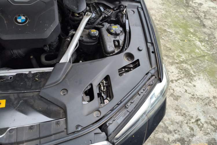 Used BMW 5 Series New Energy 2022 Restyled 535Le Pioneer Edition M Sport Package Engine Bay Left