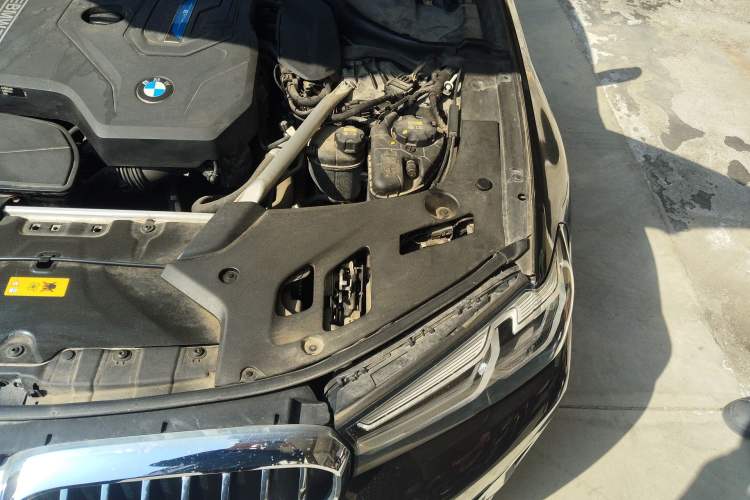 Used BMW 5 Series New Energy 2022 Updated Version 535Le Luxury Package Engine Bay Left