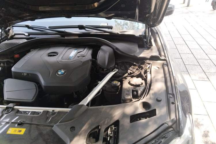 Used BMW 5 Series New Energy 2022 Updated Version 535Le Luxury Package Engine Bay Left