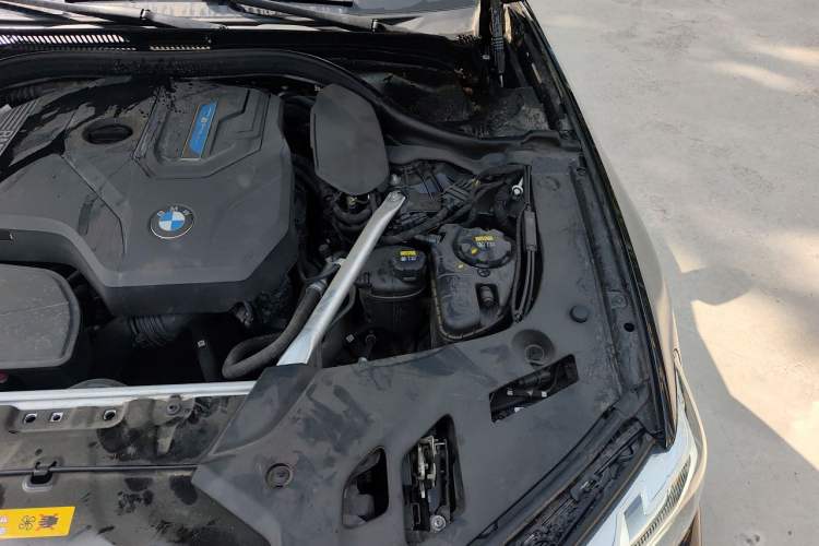 Used BMW 5 Series New Energy 2022 Second Facelift 535Le M Sport Package Engine Bay Left