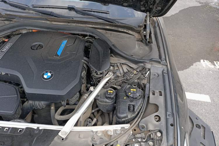 Used BMW 5 Series New Energy 2022 Updated Version 535Le Luxury Package Engine Bay Left