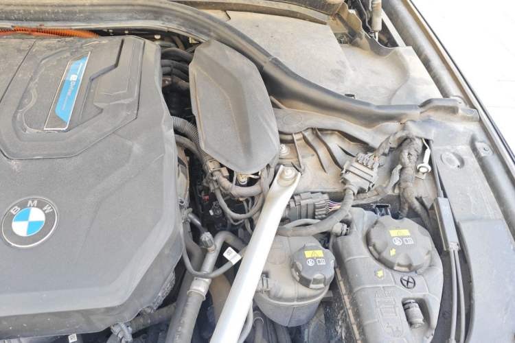 Used BMW 5 Series New Energy 2022 Restyled 535Le M Sport Package Engine Bay Left