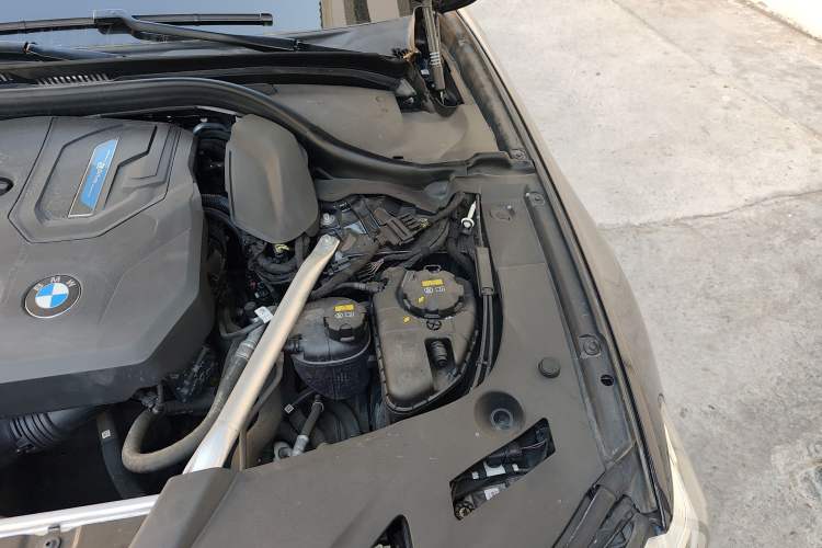 Used BMW 5 Series New Energy 2022 Second Facelift 535Le M Sport Package Engine Bay Left