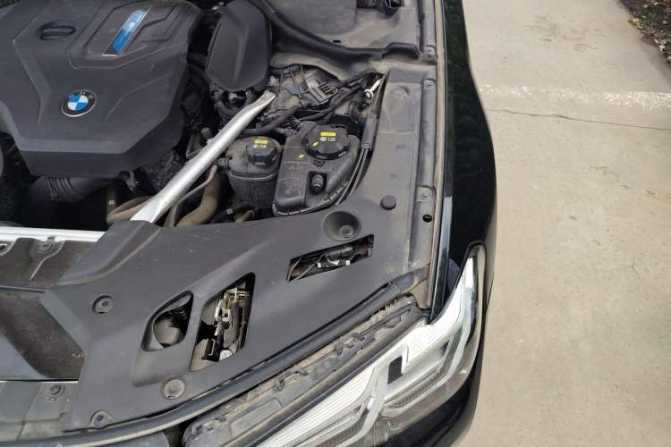 Used BMW 5 Series New Energy 2022 Updated Version 535Le Luxury Package Engine Bay Left
