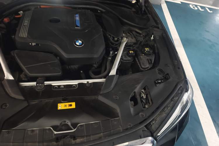 Used BMW 5 Series New Energy 2022 Restyled 535Le M Sport Package Engine Bay Left