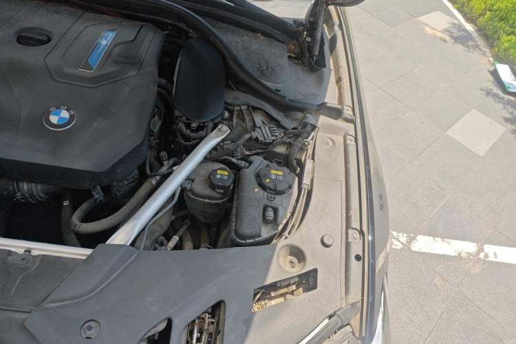 Used BMW 5 Series New Energy 2022 535Le Pioneer Edition M Sport Package Engine Bay Left