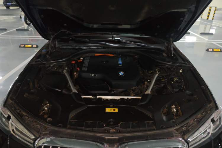 Used BMW 5 Series New Energy 2022 535Le M Sport Package Engine Bay