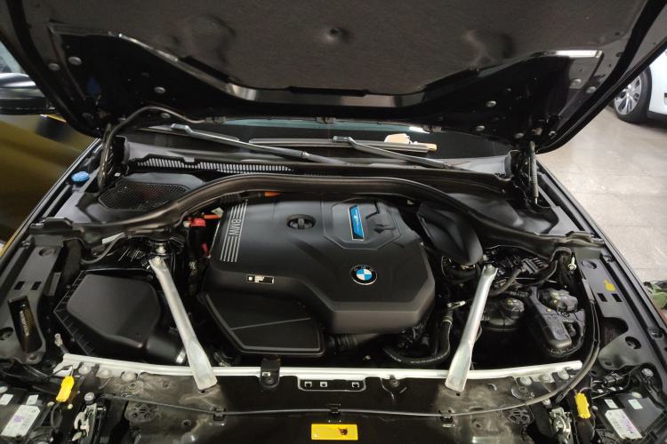 Used BMW 5 Series New Energy 2022 Second Facelift 535Le M Sport Package Engine Bay