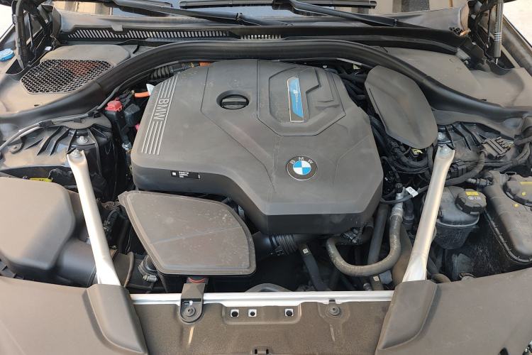 Used BMW 5 Series New Energy 2022 Second Facelift 535Le M Sport Package Engine Bay