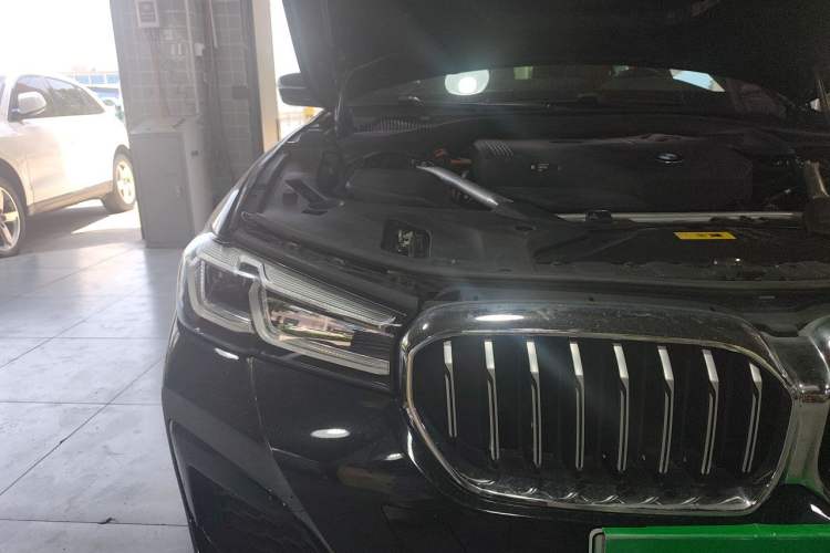 Used BMW 5 Series New Energy 2022 535Le M Sport Package Engine Bay Right