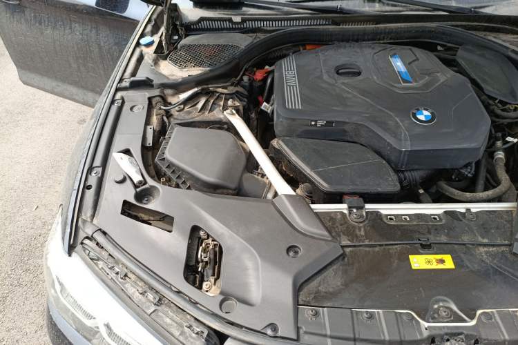 Used BMW 5 Series New Energy 2022 Updated Version 535Le Luxury Package Engine Bay Right